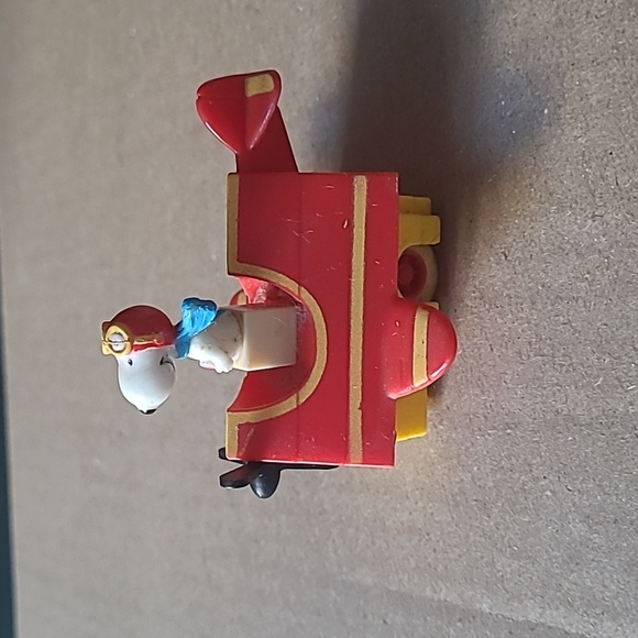 Charlie Brown, Lucy, Woodstock and Snoopy Pull Back Action Toy Car - Picture 8 of 12